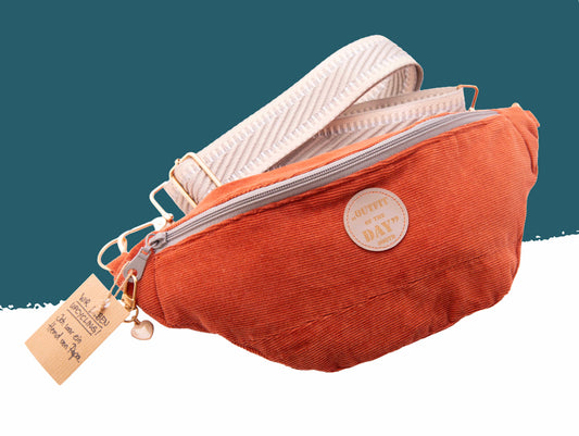 Bauchtaschenliebe „Morgenrot“ – handgemachte Cord-Bauchtasche in Rostorange