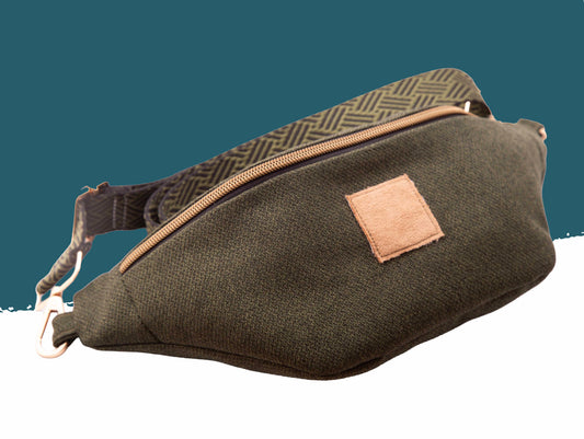 Bauchtaschenliebe „Waldweg“ – handgemachte Unisex-Bauchtasche in Olivgrün