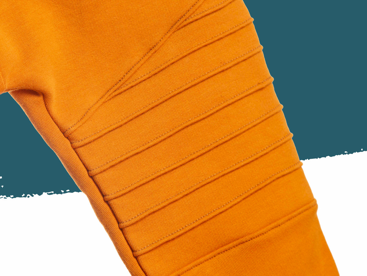 HosenLiebe „Senfgold“ – handgemachte Kinderhose aus Sweat
