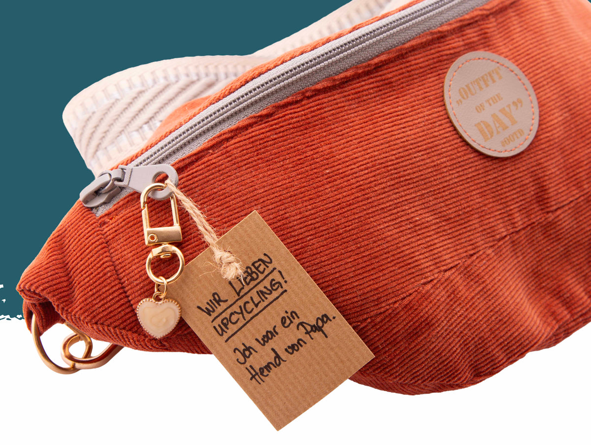 Bauchtaschenliebe „Morgenrot“ – handgemachte Cord-Bauchtasche in Rostorange