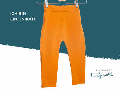 HosenLiebe „Senfgold“ – handgemachte Kinderhose aus Sweat